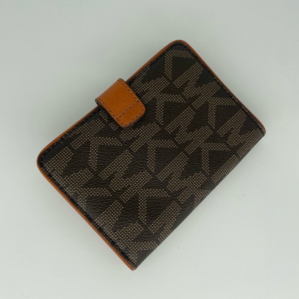 Michael Kors Passport vintage cover RARE